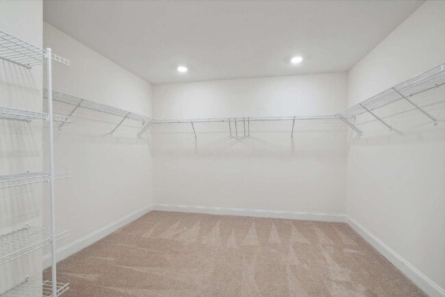 Building Photo - 130 Silent Brk Trl
