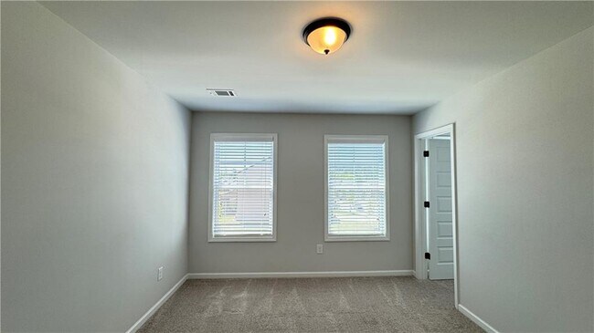 Building Photo - 2920 Westgate Park Dr