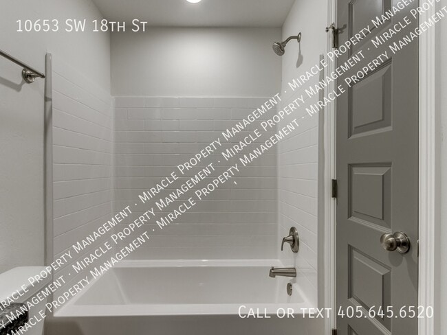 Building Photo - 10653 SW 18th St