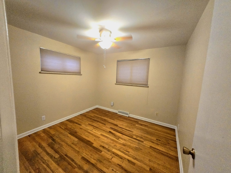 Building Photo - 8250 Chase Way