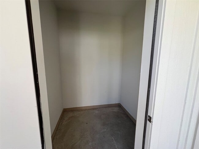 Building Photo - 3050 Viking St