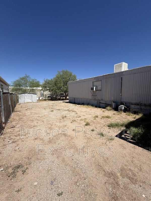 Building Photo - 4580 E Rex St