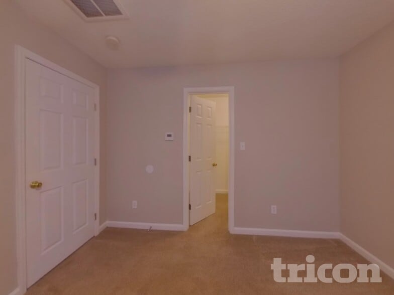 Building Photo - 21 Marabou Ct