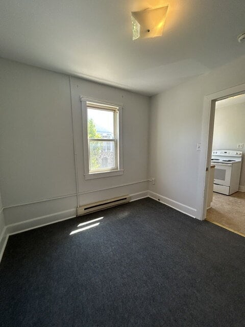 Building Photo - 1 Bedroom 1 Bathroom Apartment in Downtown Front Royal.