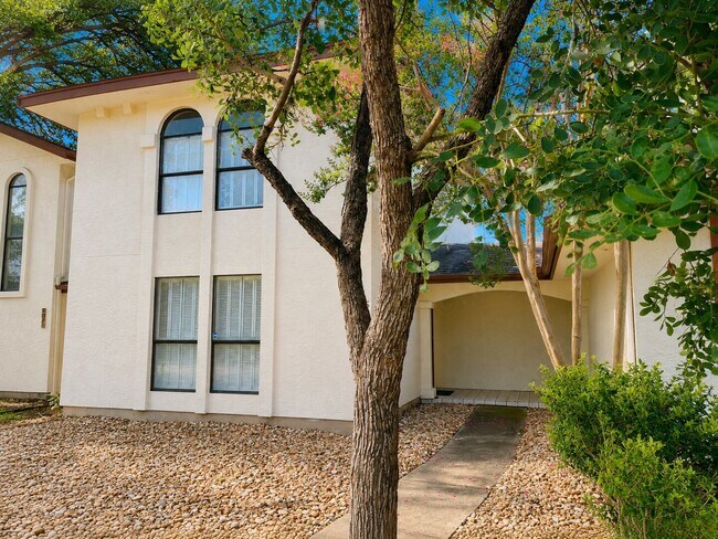 Building Photo - Move-In Special. 1 Month Free Rent with a 12-month lease