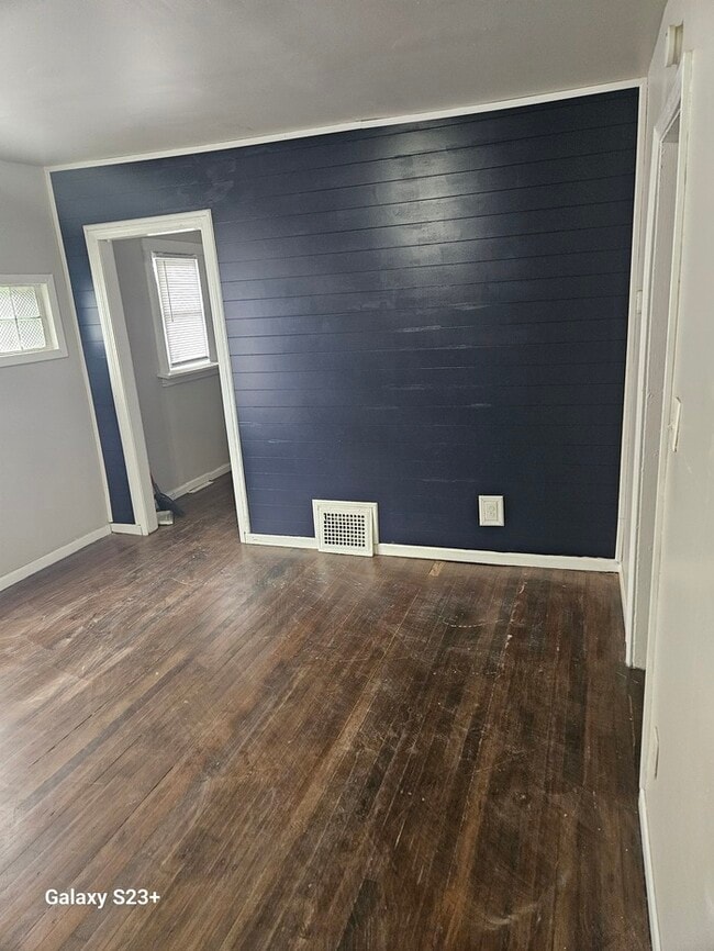 Building Photo - Beautiful new rehabbed home