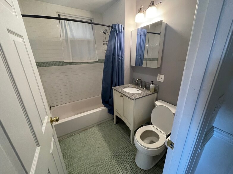 Building Photo - 13 Edmunds St