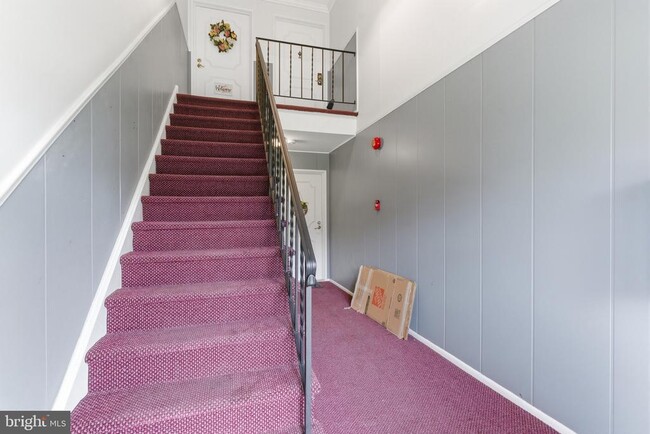 Building Photo - 598 Belmont Ave