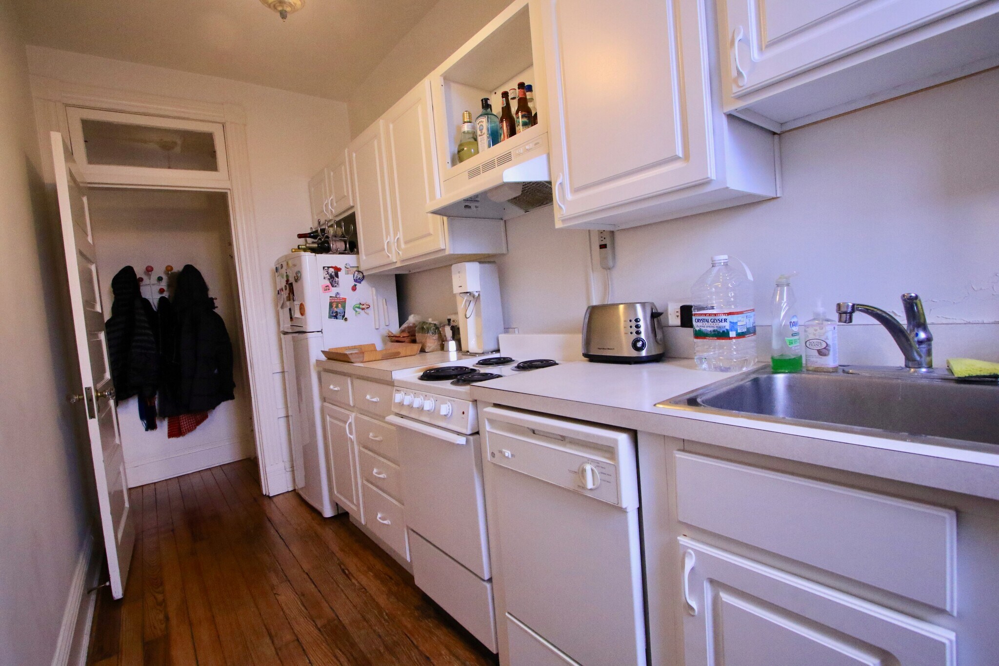 Building Photo - 1713 Riggs Pl NW