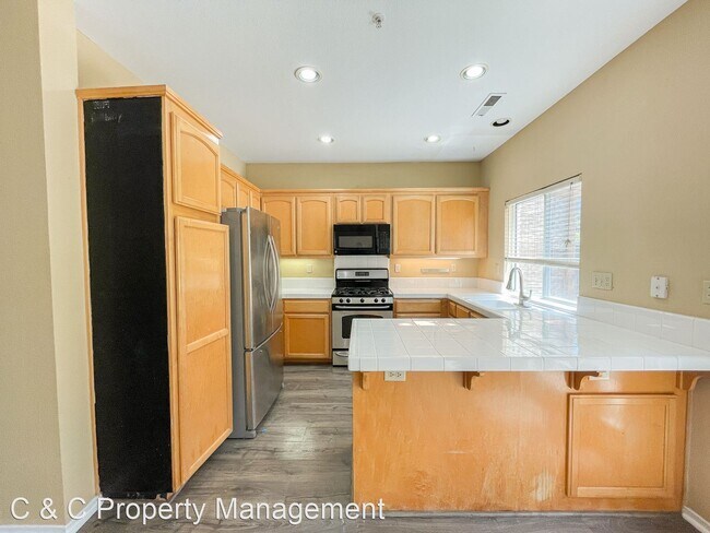 Building Photo - 3 br, 2.5 bath House - 18038 Stonehaven Drive