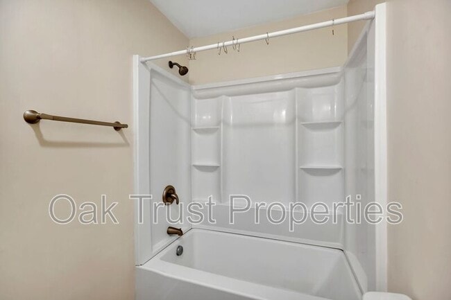 Building Photo - 8335 Weyhill Ct