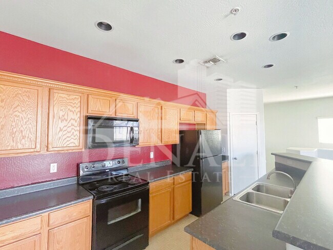 Building Photo - 1417 N 80th Ln