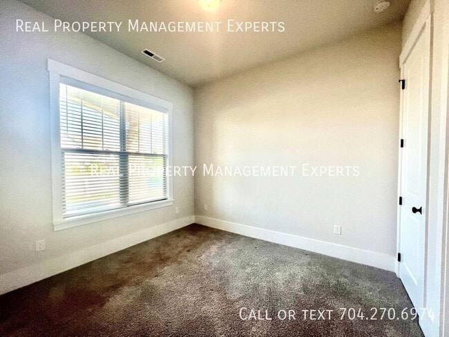 Building Photo - 8878 Cotton Grove Ct