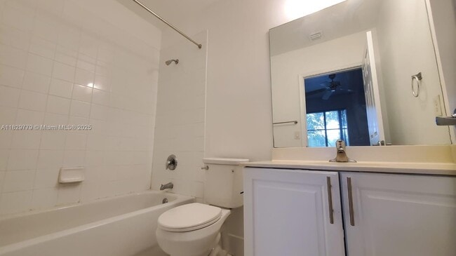 Building Photo - 8222 SW 27th St