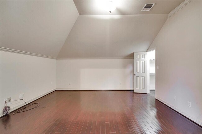 Building Photo - 1507 Lake Charlotte Ln