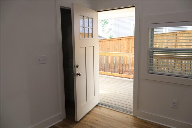 Building Photo - 5120 Railroad Ave