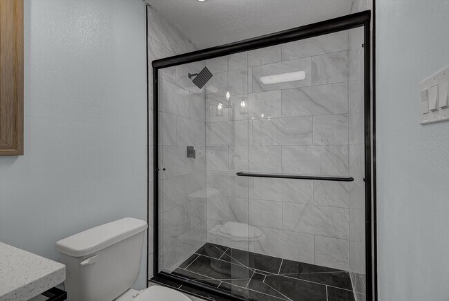 Building Photo - 5702 Golden Grove Ln