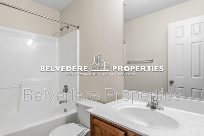 Building Photo - 36 Ackland Dr