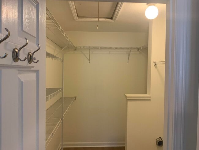 Building Photo - 664 Mickelson Way