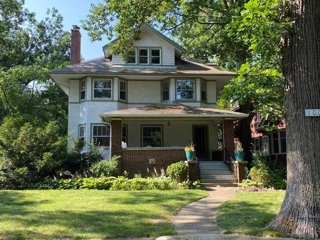 Primary Photo - 1005 Ashland Ave
