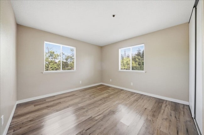 Building Photo - 1019 Dornajo Way