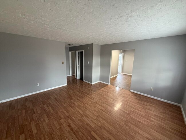 Building Photo - 327 Garden Park Dr