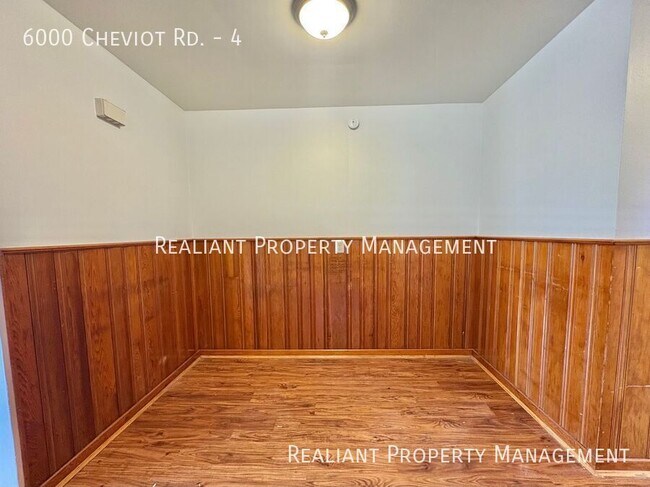Building Photo - 6000 Cheviot Rd