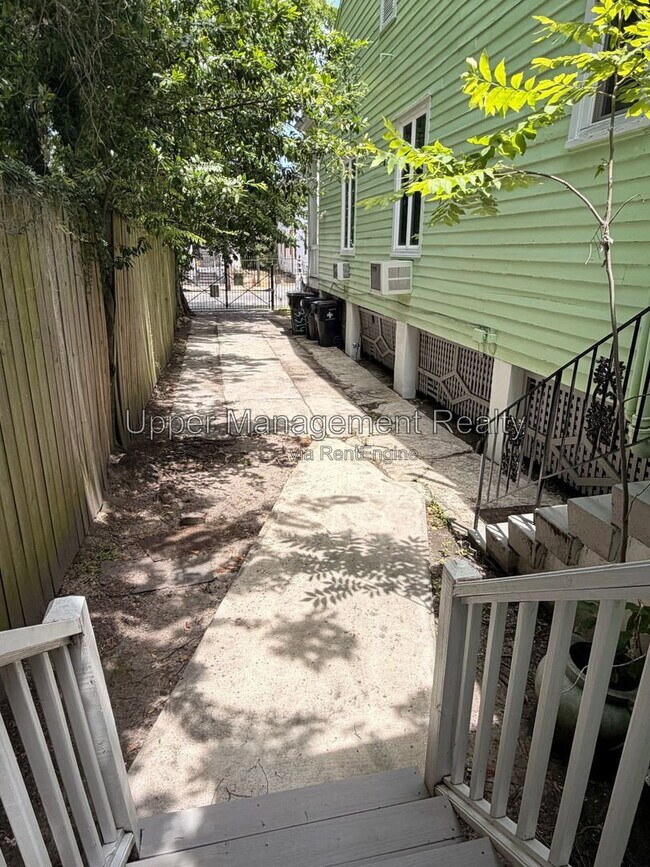 Building Photo - 3314 Carondelet St