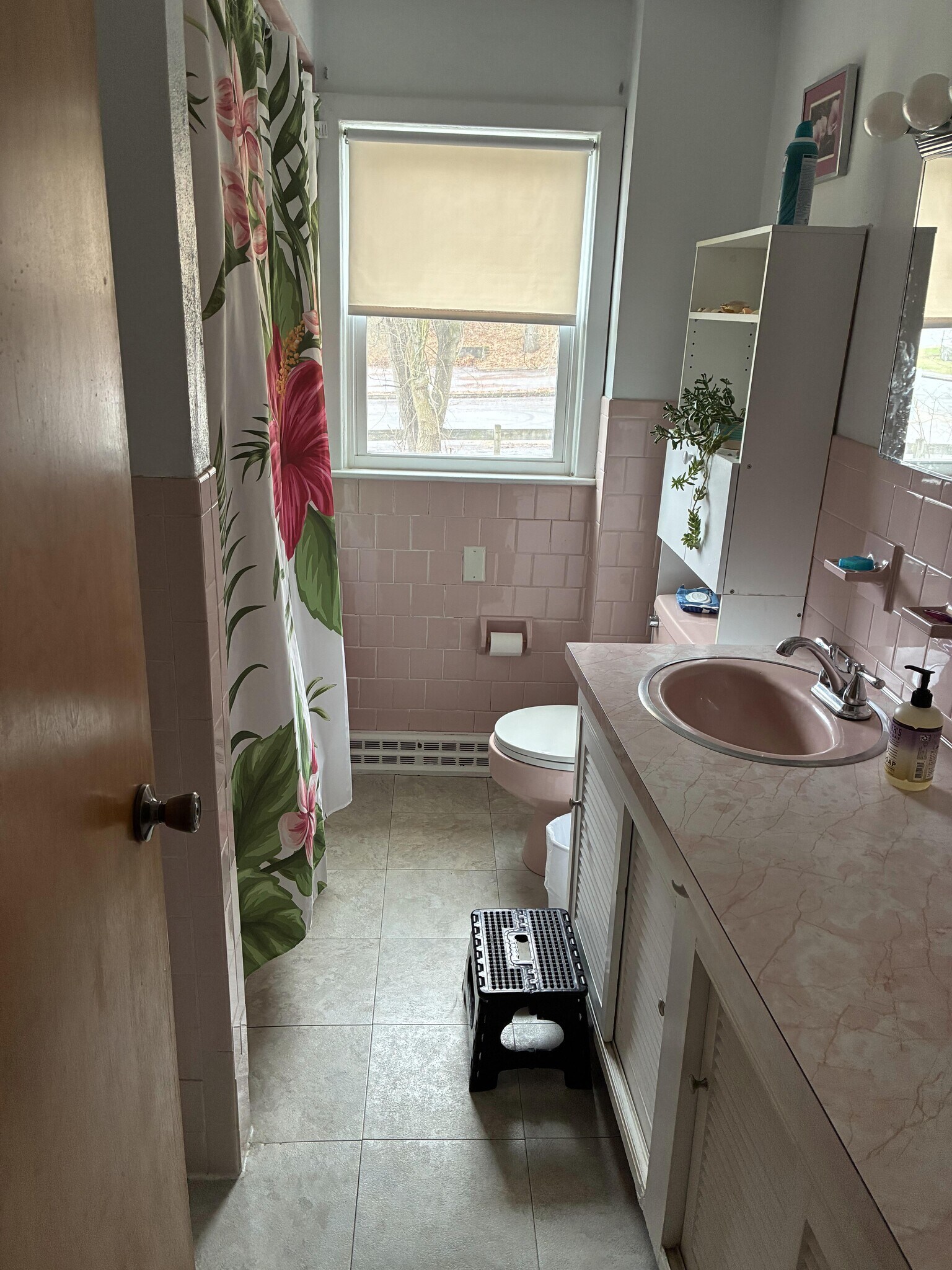 Bathroom - 108 Beachmont Ave