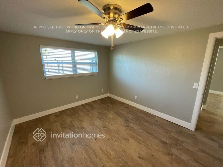 Building Photo - 6231 Seabreeze Dr