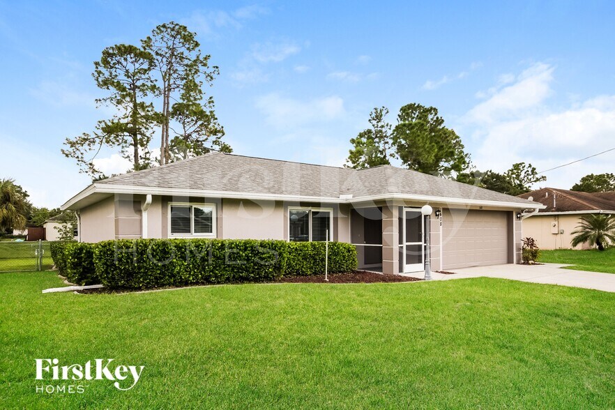 Building Photo - 1408 Flora Ave N