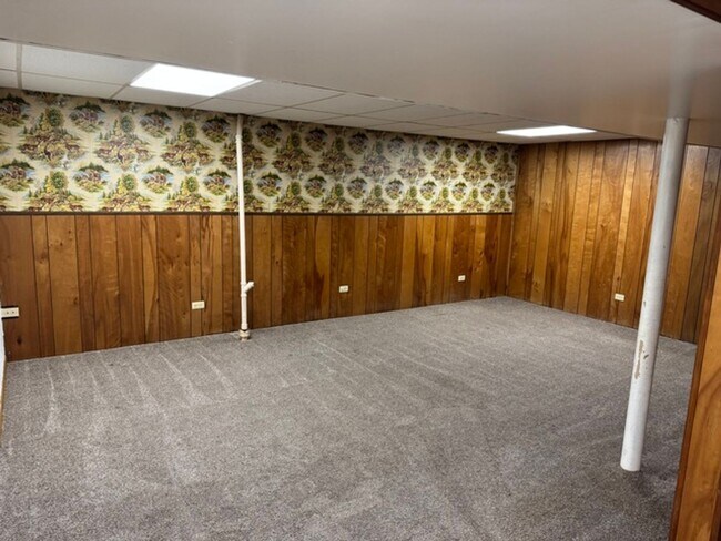 Building Photo - 207-209 N Lord Ave