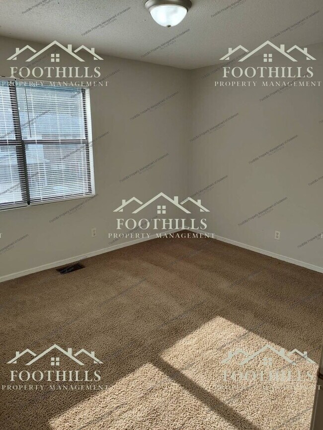 Building Photo - 108 Woodland Dr