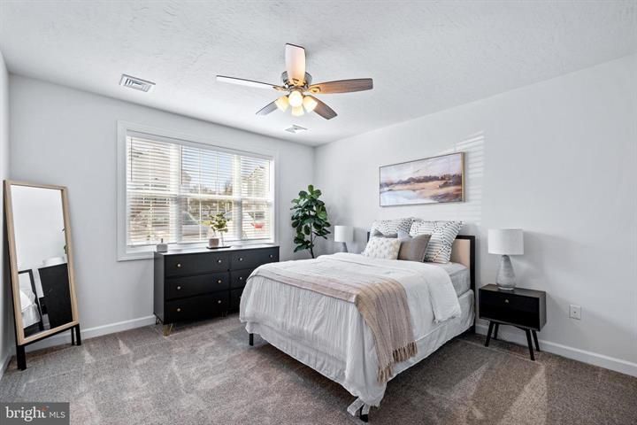Building Photo - 3000 Larkwood Cir