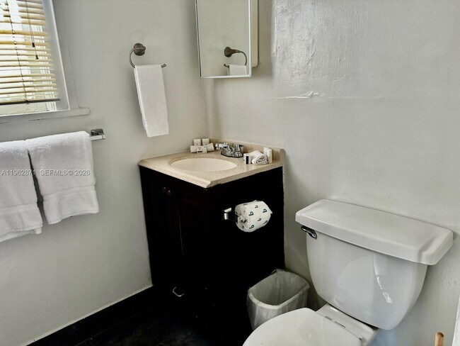 Building Photo - 1800 Fillmore St