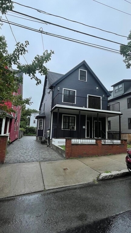 Building Photo - 16 Putnam St