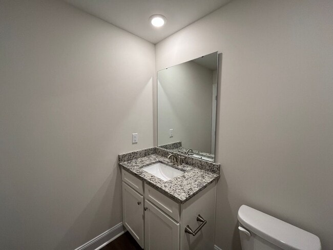 Building Photo - Stunning 3BD, 2.5BA Raleigh Townhome in a ...