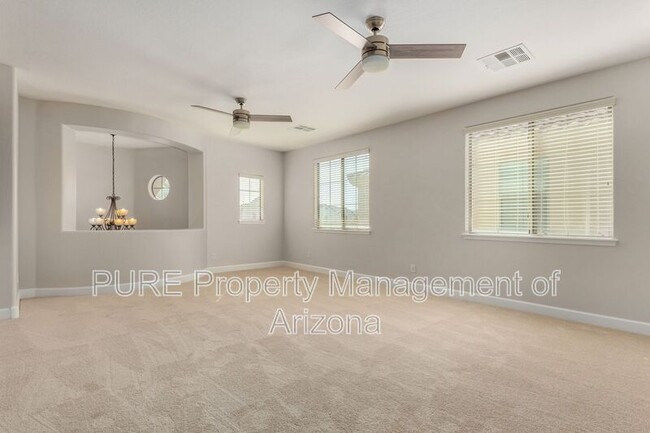 Building Photo - 3311 S Sunland Dr