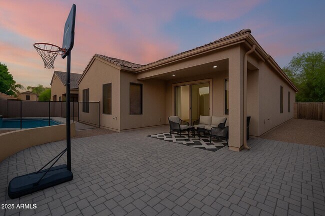 Building Photo - 3438 W Little Hopi Dr