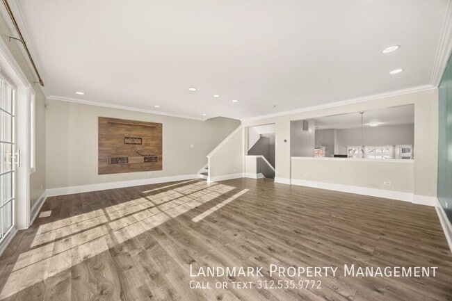 Building Photo - 6431 W 64th Pl