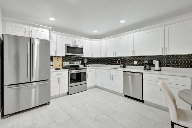 Building Photo - 3837 NE Melba Dr
