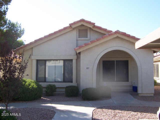 Building Photo - 1120 N Val Vista Dr