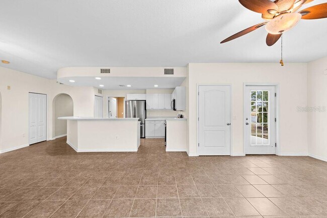 Building Photo - 16483 Gloria Ln