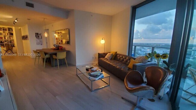 Building Photo - 501 NE 31st St