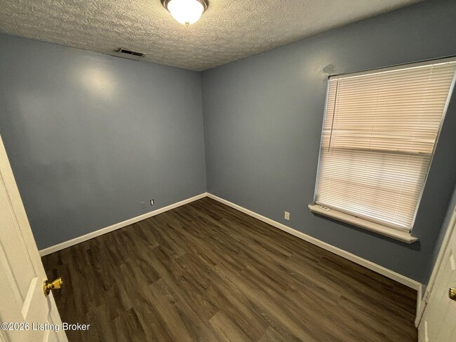 Building Photo - 2122 W Jefferson St