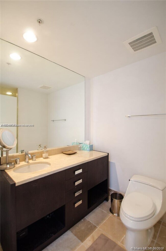 Building Photo - 18201 Collins Ave