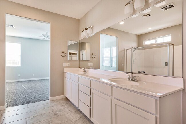 Building Photo - 2327 S Wycliff Cir