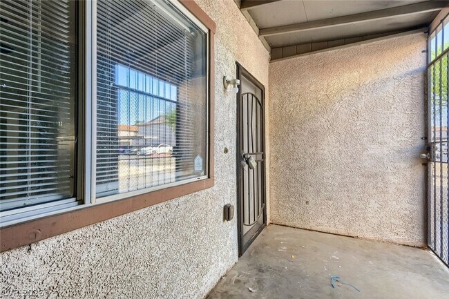 Building Photo - 3501 Rio Robles Dr