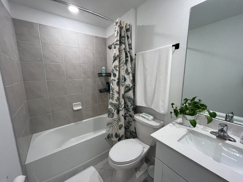 Building Photo - 21286 Quesada Ave