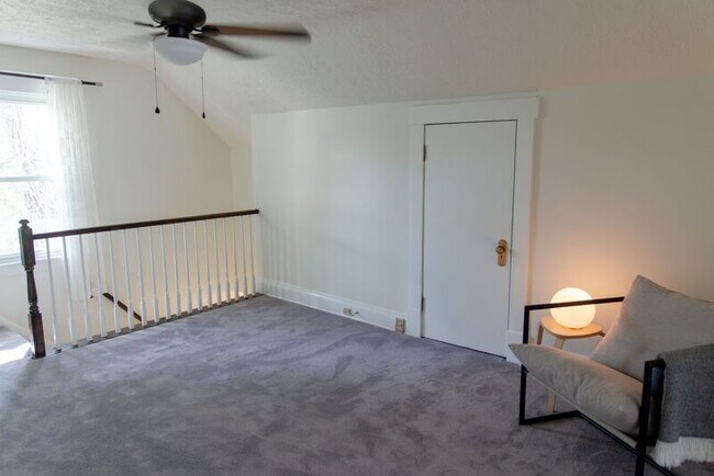 Building Photo - 6903 Cambridge Ave